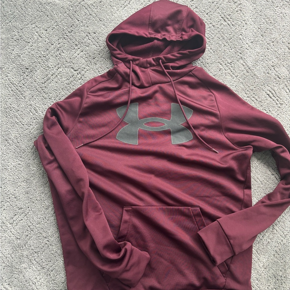 Men’s UA maroon hoodie